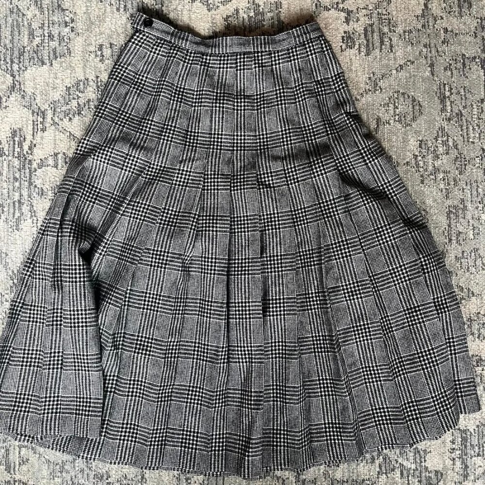 Pendleton Black and White Pleated Skirt - 26" Waist